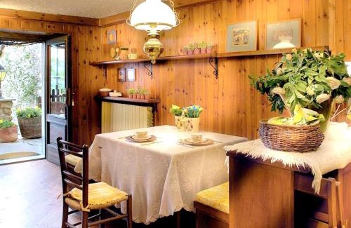 Saint-Nicolas Ski Chalet | Enchanting chalet in Gratillon with mountain view and sauna