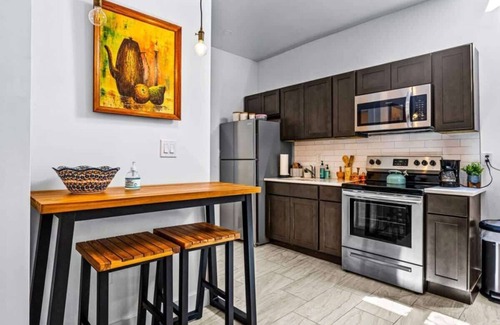 Delair Apartment | Enchanting FREE Private Parking!