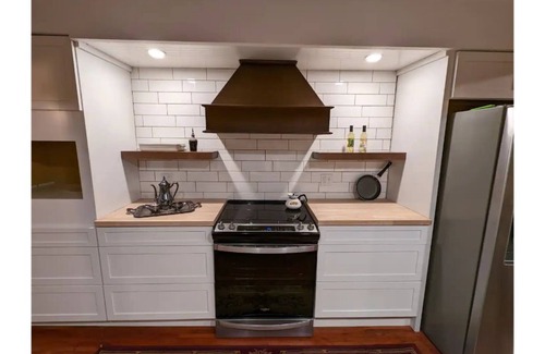 Lampe Cottage | English Cottage near Branson Attractions