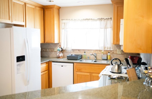 Redding House | Enjoy a Hot Tub and a Pool at our Redding House Retreat