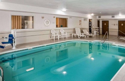 Coon Rapids House | Enjoy a Restful Stay with Family! Free Breakfast