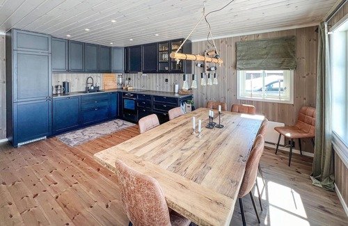 Kamben House | Enjoy a vacation close to nature in this comfortable vacation home.