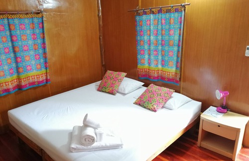 Khanom Hotel | Enjoy every second of your trip in Bansonmanee Homestay
