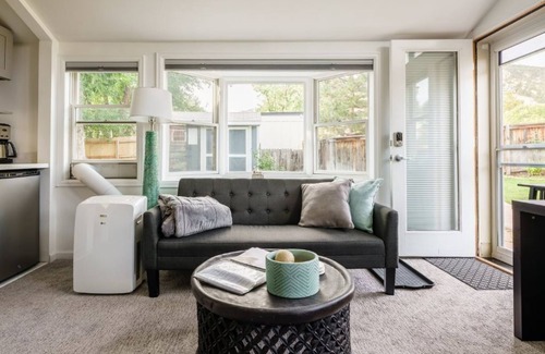 Wonderland Hills House | Enjoy Nature in Guest Suite in N. Boulder