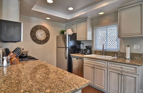Corona del Mar Cottage | Enjoy Ocean View from Large Private Patio, A/C & Garage