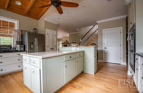 Eagles Mere House | Enjoy quality time with family at "At Ease", the gem of the woods in Eagles Mere
