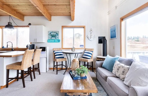 Lummi Island Apartment | Enjoy stunning views from the private guest suite - peaceful waterfront retreat!
