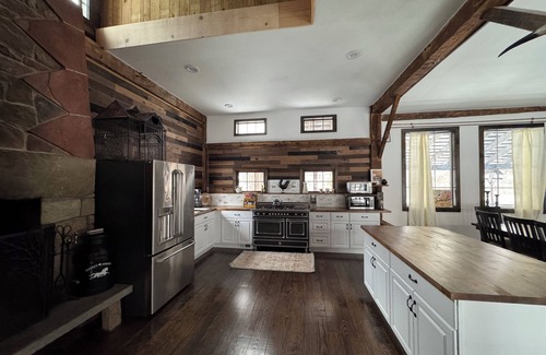 Kent House | Enjoy the ambiance of the Spirit Horse Farm just 1 mile from the town of Kent CT