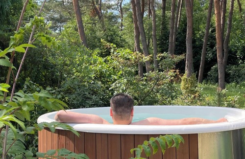 Wekerom House | Enjoy the tranquility and nature from the hottub