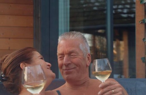 Wekerom House | Enjoy the tranquility and nature from the hottub