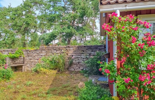 Morbylanga House | Enjoy the tranquillity and idyll during a lovely break in this holiday home with historical flair.