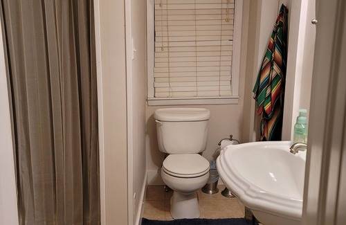 Elysian Fields House | Enjoy this charming country getaway perfect for weekends with friends or family!