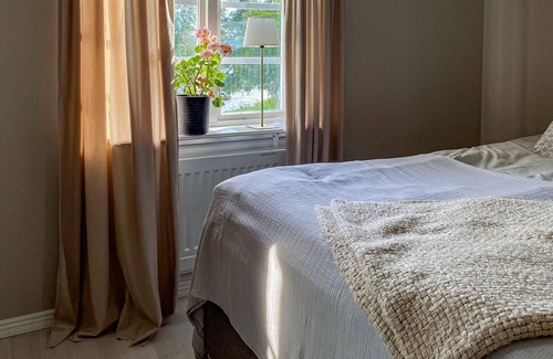 Sexdrega House | Enjoy your vacation on the lake in an excellent location with sauna.