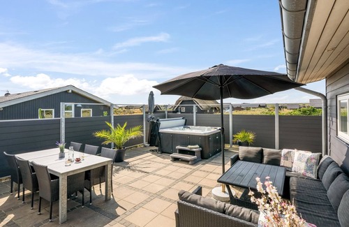 Bjerregaard House | "Ennie" - from the sea by Interhome