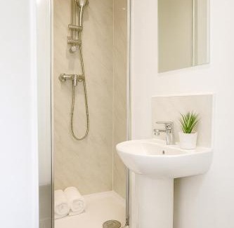 Islington Apartment | Ensuite Double In Kings Cross- Easy Central Access