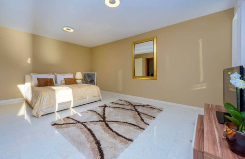 Lozica Villa | Enticing Seacoast Villa at the Edge of the Adriatic Sea