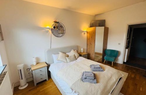 Islington Apartment | Entire 1 bed flat in the heart of London Islington