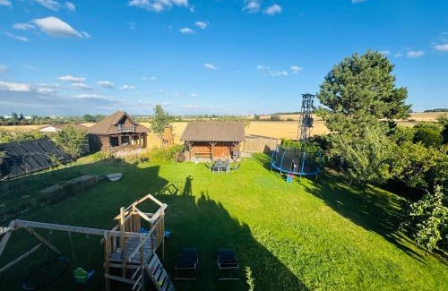 Popovicky Cabin | Entire 2nd floor of Villa with 3bedroom with large garden,BBQ,pool,sauna,free parking