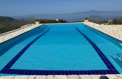 Megali Mantineia Villa | Entire 6 Bed Ensuite Villa - Infinity Pool