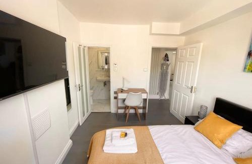 Redhill Apartment | Entire Apartment hosted by Pius