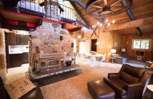 Benzonia Cabin | Entire cabin-Private lake, tranquil, outdoor fun