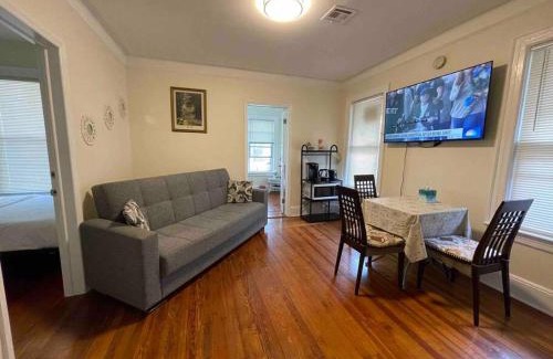 Queens Apartment | Entire Cozy 1BR Apartment in heart of Queens L