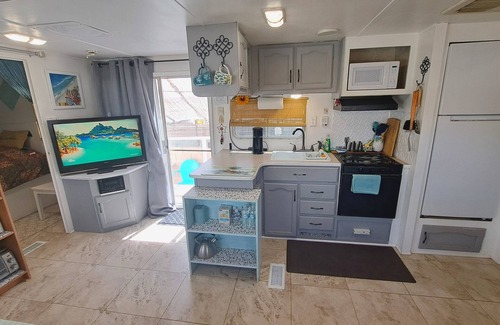 Fortuna Foothills House | Entire Foothills Quiet Guest Home - Dog Friendly, Utilities Included, BBQ Grill