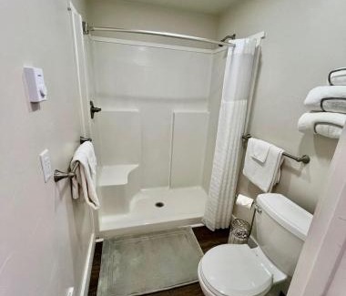 Eastsound Apartment | Entire Guest Suite on Orcas Island Golf Course