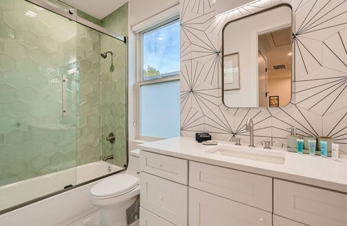 West Congress House | Entire home in Austin, Texas, United States