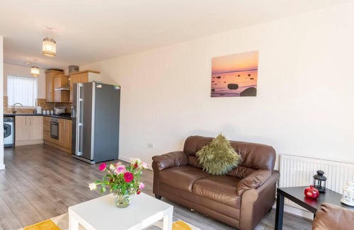 Everton House | Entire House With 3 Bedrooms
