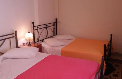 Keratsinion House | Entire House with garage, yard at Amfiali close to Piraeus Port