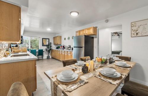 La Mesa House | Entire Private 4-BR Home, Lux King Bed, Big Yard, Prime Area, Ranch Style, Available Now