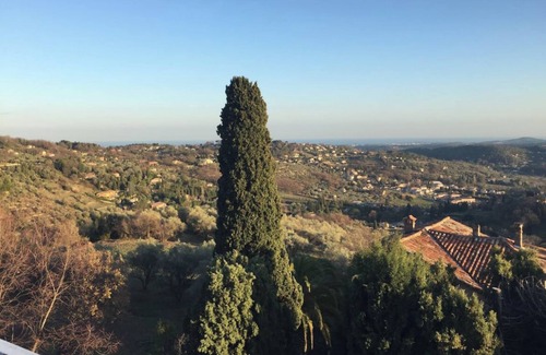 Chateauneuf-Grasse House | Entire village house