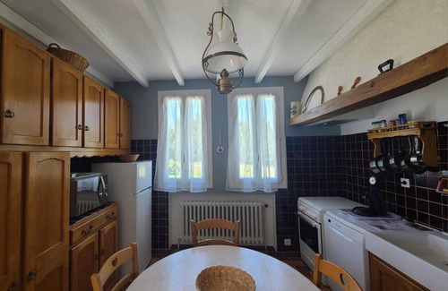 Bourg-Saint-Andeol House | Entre Ardèche et Drôme Provençale Maison Avec Grand Jardin Clos et Arboré