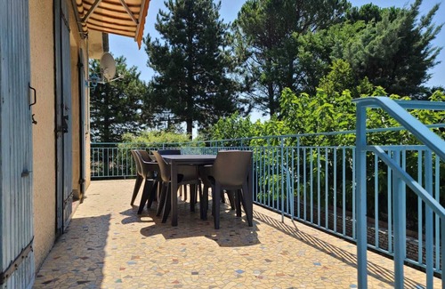 Bourg-Saint-Andeol House | Entre Ardèche et Drôme Provençale Maison Avec Grand Jardin Clos et Arboré