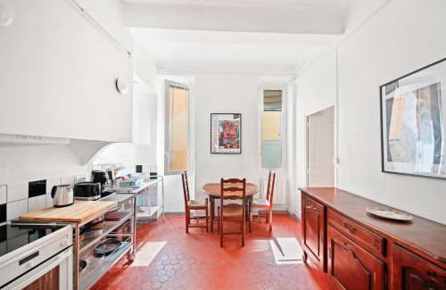 Hyeres City Centre Apartment | Entre art et histoire - Escapade élégante