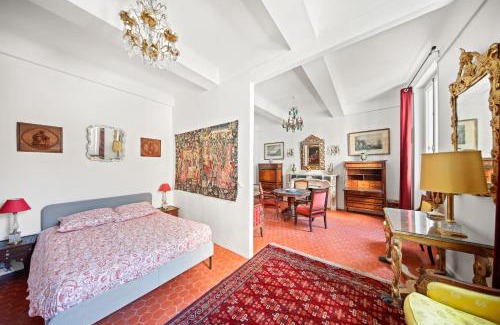 Hyeres City Centre Apartment | Entre art et histoire - Escapade élégante