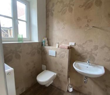 Groß-Siegharts Apartment | Entzückendes Häuschen, neu ren.