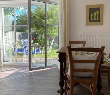 Groß-Siegharts Apartment | Entzückendes Häuschen, neu ren.