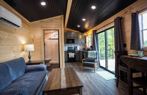 Dailey House | Epic View Cabin & Hiking!
