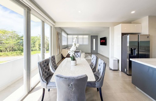 Miradero House | EpicView Casita - King Bed & Queen Bed - AC - High Speed WiFi - 65" Smart TV