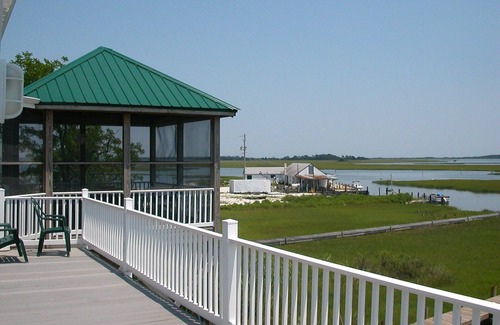 Chincoteague House | Epiphany-Deep Hole Creek-Chincoteague - Deep Water Dock! 2 King 4 Twin 5 Bath