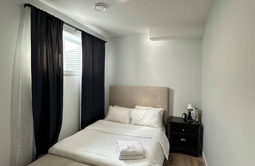 Southwest Edmonton House | Equity Stay Solutions Two Bedroom Apartment In Keswick Sw Edmonton