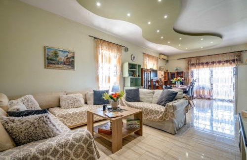 Eretria Apartment | Eretria Seaview Retreat with Balcony & Style