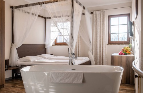 Wartberg an der Krems Bed & Breakfast | Erlebnisgasthof Feichthub