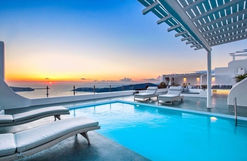 Imerovigli Villa | Erossea Villa with Private Heated Pool and Jacuzzi, Santorini, Greece