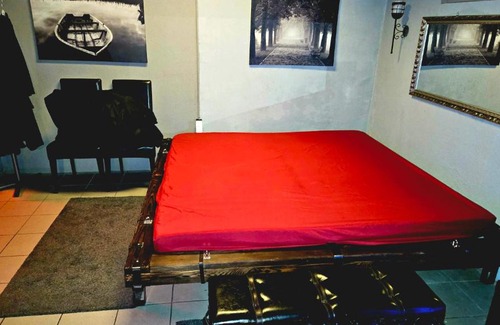Neuhausen am Rheinfall Apartment | Erwachsenen Zimmer, Spielzimmer, Playroom