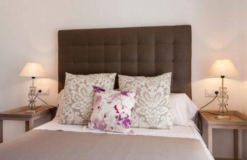 Es Canutells House | Es Macar, heated pool & sea views