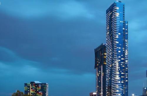 Melbourne Central Business District Apartment | ES2410-2Bed 2Bath Vision Apt with Balcony, Pool & Gym