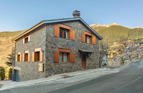 Aixirivall Apartment | Escapada Natural con Parking, Vistas y Jardín